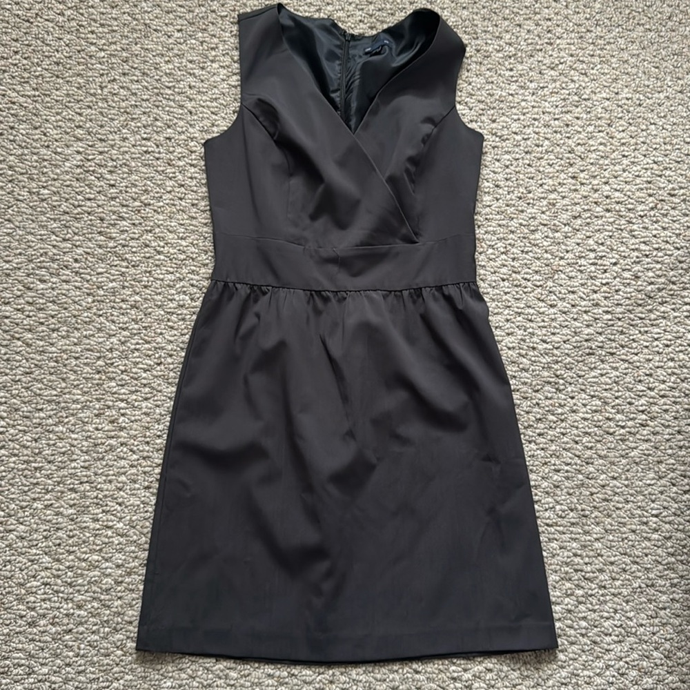 Dark gray / charcoal Gap dress; size 4; perfect for work / business / dressy